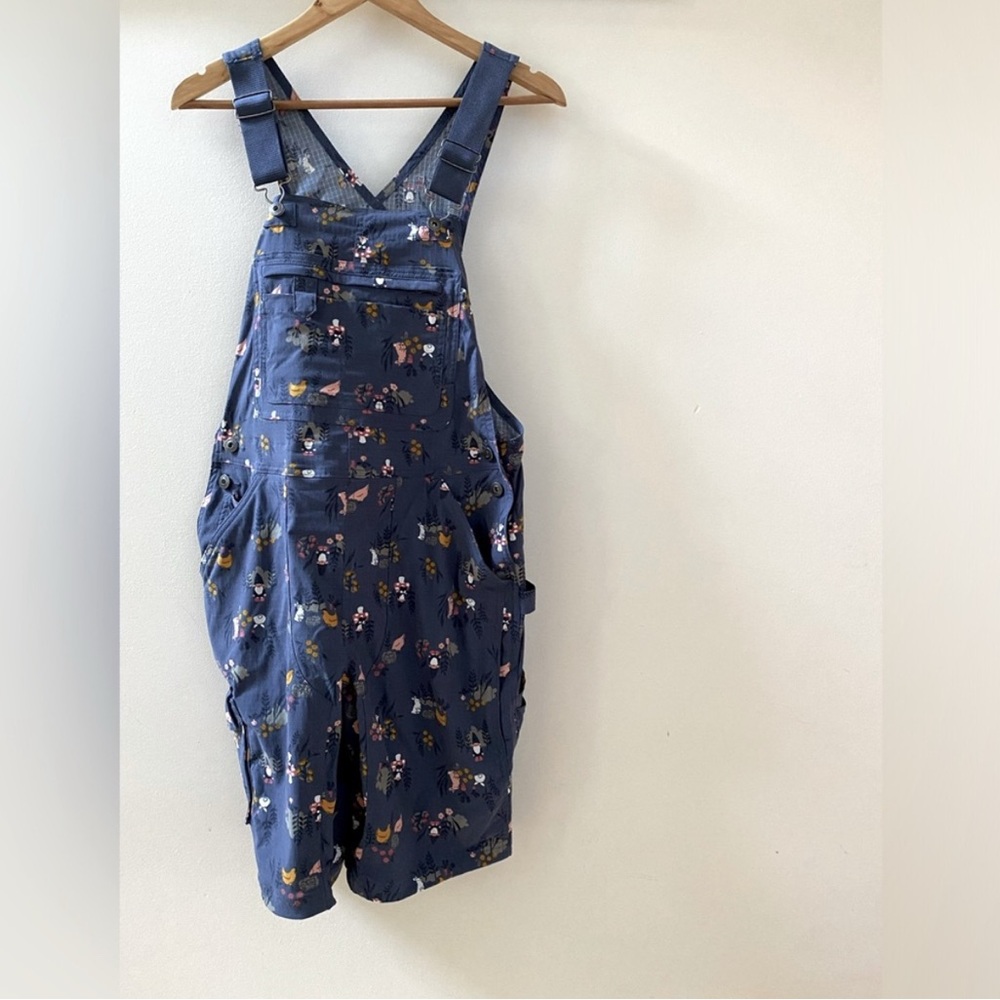 Duluth Trading Overall Shorts with Chickens, Bunnies, and Gnomes XS - Picture 2 of 7